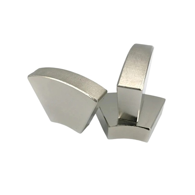 Kalamita b'forma ta'-Speċjali qawwija